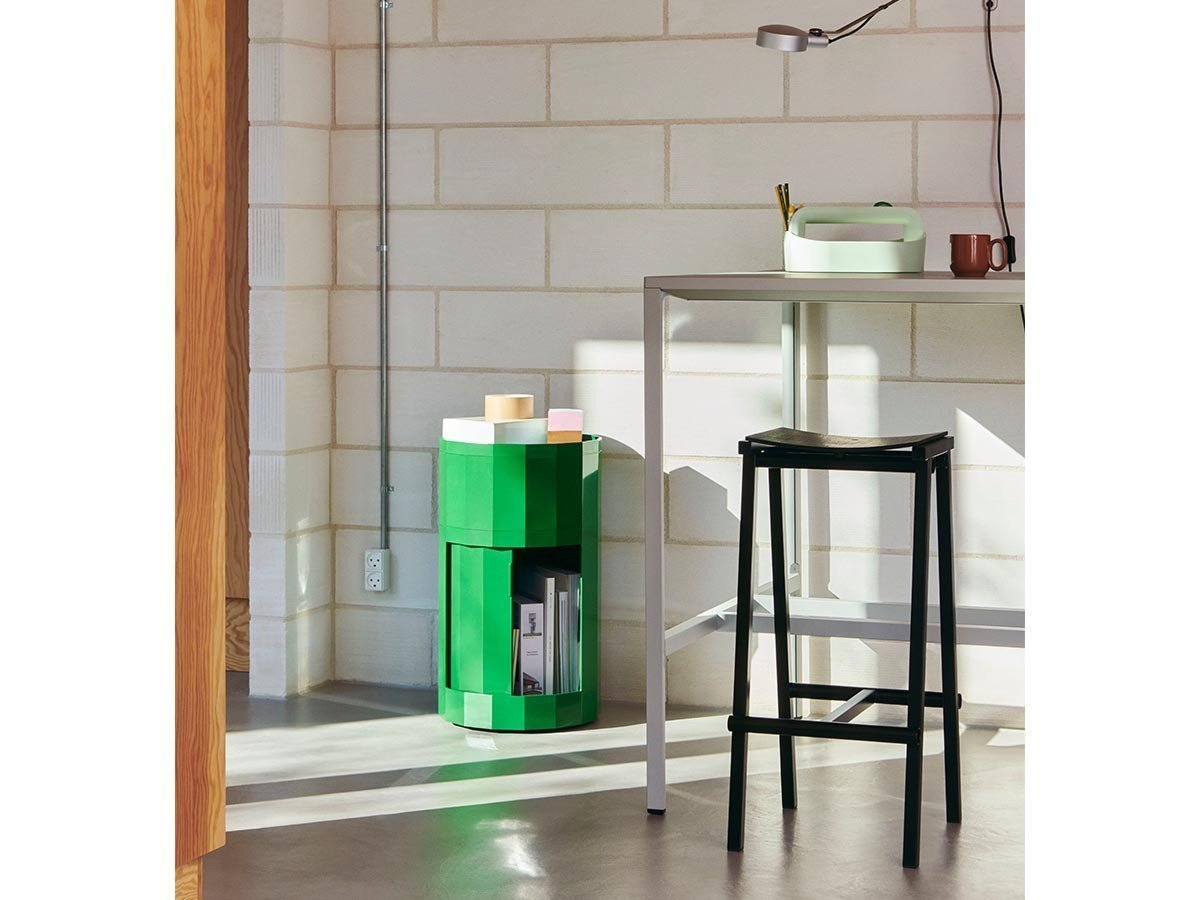 【ヘイ/HAY / GOODS】のFACET CABINET HIGH / ファセット キャビネット ハイ インテリア・キッズ・メンズ・レディースファッション・服の通販 founy(ファニー) 　テーブル　Table, Dining Table　フォルム　Silhouette, Form　送料無料　Free Shipping　ホーム・キャンプ・アウトドア・お取り寄せ　Home Living / Home & Lifestyle / Camping Gear / Outdoor Camping　家具・インテリア　Home Furniture & Interior. Stylish & Functional Living Spaces　テーブル　Dining, Coffee & Side Tables　サイドテーブル・ナイトテーブル　Side & End Tables　ホーム・キャンプ・アウトドア・お取り寄せ　Home Living / Home & Lifestyle / Camping Gear / Outdoor Camping　家具・インテリア　Home Furniture & Interior. Stylish & Functional Living Spaces　収納家具・キャビネット　Storage Furniture　収納キャビネット・扉付き棚　Cabinet / Storage Cabinet　ホーム・キャンプ・アウトドア・お取り寄せ　Home Living / Home & Lifestyle / Camping Gear / Outdoor Camping　家具・インテリア　Home Furniture & Interior. Stylish & Functional Living Spaces　収納家具・キャビネット　Storage Furniture　チェストワゴン・移動式収納　Mobile Wagon　スピナッチグリーン|ID: prp329100004941462 ipo3291000000037086707