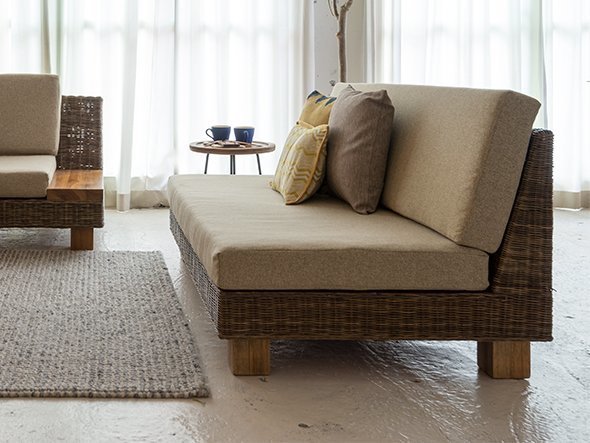 【カジャ/KAJA / GOODS】のCERES Nuu Sofa / セレス ヌーソファ ストレイト インテリア・キッズ・メンズ・レディースファッション・服の通販 founy(ファニー) 　シンプル　Simple, Minimal　ラタン　Rattan, Woven Rattan　リゾート　Resort, Vacation Style　ホーム・キャンプ・アウトドア・お取り寄せ　Home Living / Home & Lifestyle / Camping Gear / Outdoor Camping　家具・インテリア　Home Furniture & Interior. Stylish & Functional Living Spaces　ソファー　Couches & Sofas　座面高を抑えることで、ゆったりとした座り心地を実現。|ID: prp329100004941722 ipo3291000000037088928