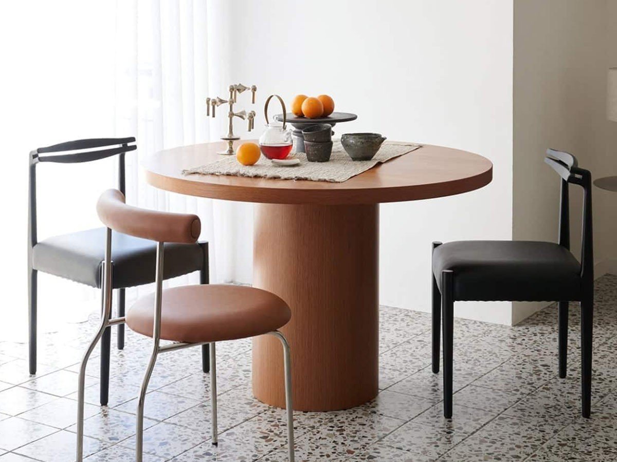 【ジャーナルスタンダード ファニチャー/journal standard Furniture / GOODS】のPORTO ROUND TABLE / ポルト ラウンドテーブル インテリア・キッズ・メンズ・レディースファッション・服の通販 founy(ファニー) 　テーブル　Table, Dining Table　ラウンド　Round, Round Neck　ホーム・キャンプ・アウトドア・お取り寄せ　Home Living / Home & Lifestyle / Camping Gear / Outdoor Camping　家具・インテリア　Home Furniture & Interior. Stylish & Functional Living Spaces　テーブル　Dining, Coffee & Side Tables　ダイニングテーブル・食卓テーブル　Dining Tables　ブラウン|ID: prp329100004941730 ipo3291000000037088964