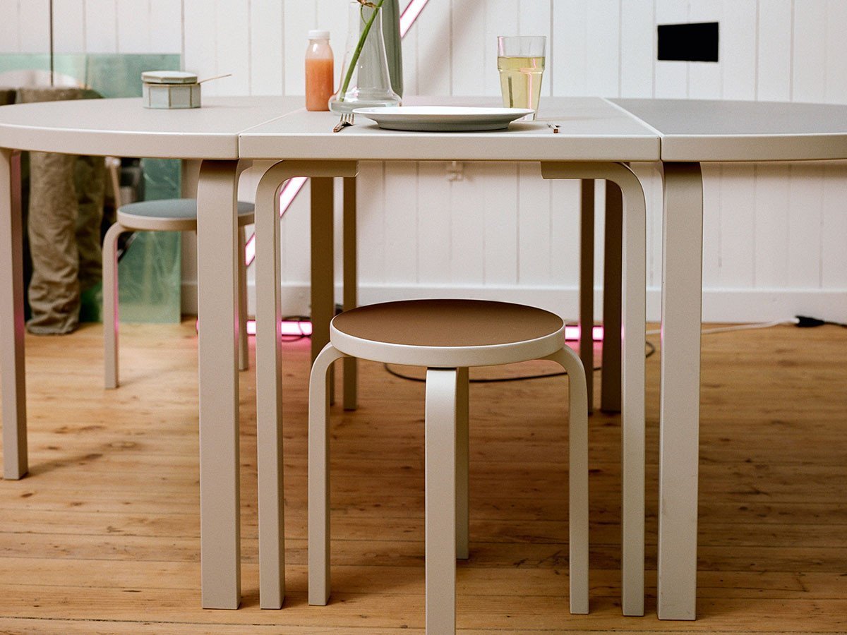 【アルテック/artek / GOODS】のTABLE 95 / 95 テーブル インテリア・キッズ・メンズ・レディースファッション・服の通販 founy(ファニー) 　送料無料　Free Shipping　テーブル　Table, Dining Table　デスク　Desk, Work Desk　ワーク　Workwear, Utility Style　ホーム・キャンプ・アウトドア・お取り寄せ　Home Living / Home & Lifestyle / Camping Gear / Outdoor Camping　家具・インテリア　Home Furniture & Interior. Stylish & Functional Living Spaces　テーブル　Dining, Coffee & Side Tables　ダイニングテーブル・食卓テーブル　Dining Tables　ホーム・キャンプ・アウトドア・お取り寄せ　Home Living / Home & Lifestyle / Camping Gear / Outdoor Camping　家具・インテリア　Home Furniture & Interior. Stylish & Functional Living Spaces　テーブル　Dining, Coffee & Side Tables　カフェテーブル・丸型テーブル　Cafe & Bistro Tables　参考イメージ|ID: prp329100004941781 ipo3291000000037089299