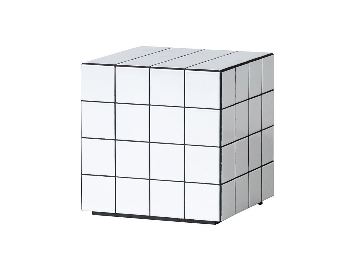 【オアシス/OASIS / GOODS】のTERA SIDE TABLE / テラ サイドテーブル キューブ型 インテリア・キッズ・メンズ・レディースファッション・服の通販 founy(ファニー) 　テーブル　Table, Dining Table　フォルム　Silhouette, Form　モダン　Modern, Contemporary　ホーム・キャンプ・アウトドア・お取り寄せ　Home Living / Home & Lifestyle / Camping Gear / Outdoor Camping　家具・インテリア　Home Furniture & Interior. Stylish & Functional Living Spaces　テーブル　Dining, Coffee & Side Tables　サイドテーブル・ナイトテーブル　Side & End Tables　ホワイト|ID: prp329100004941783 ipo3291000000037089311
