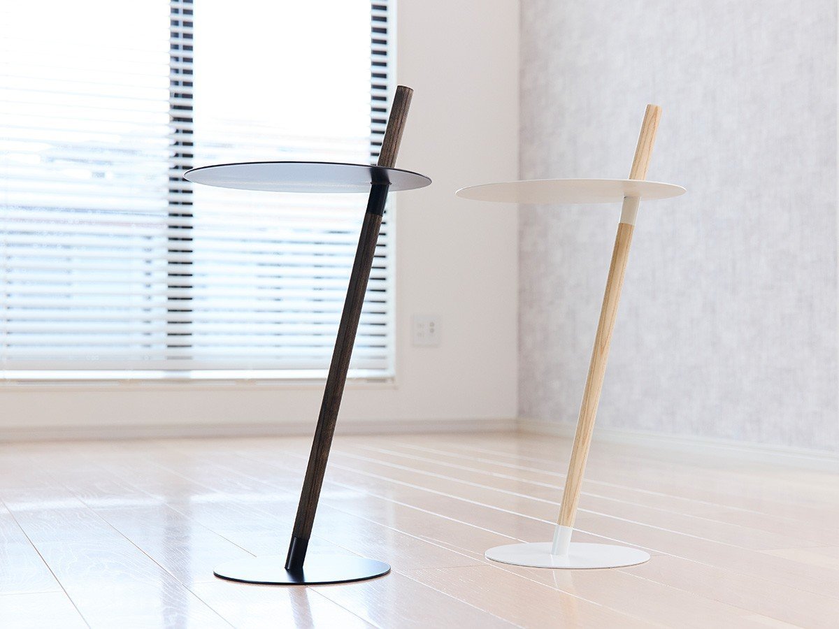 【デュエンデ/DUENDE / GOODS】のTUBE&ROD OIL STAIN FINISH / チューブ&ロッド(オイルステインフィニッシュ) インテリア・キッズ・メンズ・レディースファッション・服の通販 founy(ファニー) 　送料無料　Free Shipping　アンティーク　Antique-Inspired　シンプル　Simple, Minimal　チューブ　Tube, Tube Top　テーブル　Table, Dining Table　デスク　Desk, Work Desk　モダン　Modern, Contemporary　ホーム・キャンプ・アウトドア・お取り寄せ　Home Living / Home & Lifestyle / Camping Gear / Outdoor Camping　家具・インテリア　Home Furniture & Interior. Stylish & Functional Living Spaces　テーブル　Dining, Coffee & Side Tables　サイドテーブル・ナイトテーブル　Side & End Tables　左:本商品、右:同シリーズの「無塗装タイプ」|ID: prp329100004941850 ipo3291000000037089936