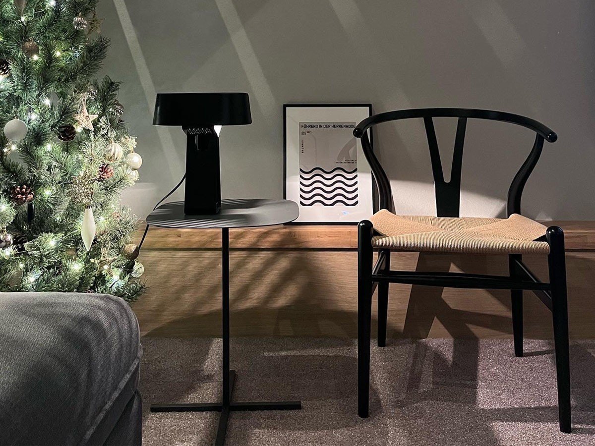 【デュエンデ/DUENDE / GOODS】のSOLID STEEL TABLE / ソリッド スチール テーブル インテリア・キッズ・メンズ・レディースファッション・服の通販 founy(ファニー) 　腕時計　Wristwatch　シンプル　Simple, Minimal　テーブル　Table, Dining Table　フラット　Flat, Flat Shoes　フレーム　Frame, Outline　送料無料　Free Shipping　ホーム・キャンプ・アウトドア・お取り寄せ　Home Living / Home & Lifestyle / Camping Gear / Outdoor Camping　家具・インテリア　Home Furniture & Interior. Stylish & Functional Living Spaces　テーブル　Dining, Coffee & Side Tables　サイドテーブル・ナイトテーブル　Side & End Tables　ダークグレー|ID: prp329100004941925 ipo3291000000037090379