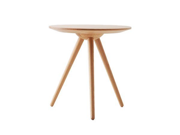 【日進木工/NISSHIN MOKKOU / GOODS】のac-cent ROUND TABLE TRITON / アクセント ラウンドテーブル トリトン インテリア・キッズ・メンズ・レディースファッション・服の通販 founy(ファニー) 　送料無料　Free Shipping　コンパクト　Compact, Small Size　テーブル　Table, Dining Table　ラウンド　Round, Round Neck　ホーム・キャンプ・アウトドア・お取り寄せ　Home Living / Home & Lifestyle / Camping Gear / Outdoor Camping　家具・インテリア　Home Furniture & Interior. Stylish & Functional Living Spaces　テーブル　Dining, Coffee & Side Tables　サイドテーブル・ナイトテーブル　Side & End Tables　ウッド:オーク材 ON|ID: prp329100004942000 ipo3291000000037090786