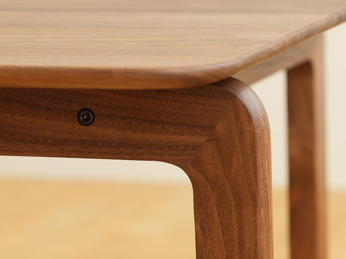 【フライミー ヴェール/FLYMEe vert / GOODS】のLISCIO DINING TABLE / リッショ ダイニングテーブル 70 × 70 インテリア・キッズ・メンズ・レディースファッション・服の通販 founy(ファニー) 　送料無料　Free Shipping　オイル　Body Oil　コンパクト　Compact, Small Size　テーブル　Table, Dining Table　ホーム・キャンプ・アウトドア・お取り寄せ　Home Living / Home & Lifestyle / Camping Gear / Outdoor Camping　家具・インテリア　Home Furniture & Interior. Stylish & Functional Living Spaces　テーブル　Dining, Coffee & Side Tables　ダイニングテーブル・食卓テーブル　Dining Tables　ホーム・キャンプ・アウトドア・お取り寄せ　Home Living / Home & Lifestyle / Camping Gear / Outdoor Camping　家具・インテリア　Home Furniture & Interior. Stylish & Functional Living Spaces　テーブル　Dining, Coffee & Side Tables　カフェテーブル・丸型テーブル　Cafe & Bistro Tables　ウッド:ウォールナット|ID: prp329100004942085 ipo3291000000037091379