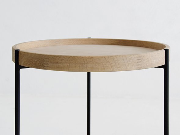 【スケッチ/Sketch / GOODS】のHUMLA end table / フムラ エンドテーブル インテリア・キッズ・メンズ・レディースファッション・服の通販 founy(ファニー) 　シンプル　Simple, Minimal　テーブル　Table, Dining Table　フォルム　Silhouette, Form　ホーム・キャンプ・アウトドア・お取り寄せ　Home Living / Home & Lifestyle / Camping Gear / Outdoor Camping　家具・インテリア　Home Furniture & Interior. Stylish & Functional Living Spaces　テーブル　Dining, Coffee & Side Tables　サイドテーブル・ナイトテーブル　Side & End Tables　天板のエッジには無垢材を使用しています。|ID: prp329100004942116 ipo3291000000037091549