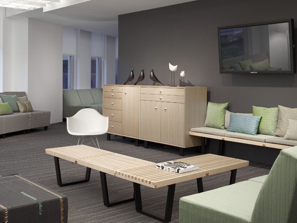 【ハーマンミラー/Herman Miller / GOODS】のEames Molded Plastic Arm Shell Chair / イームズ プラスチックアームシェルチェア ワイヤーベース DAR. BK / DAR. 91 / DAR. 47 インテリア・キッズ・メンズ・レディースファッション・服の通販 founy(ファニー) 　シンプル　Simple, Minimal　人気　Popular, Best Seller　フォルム　Silhouette, Form　ワイヤー　Wire, Wired Bra　ホーム・キャンプ・アウトドア・お取り寄せ　Home Living / Home & Lifestyle / Camping Gear / Outdoor Camping　家具・インテリア　Home Furniture & Interior. Stylish & Functional Living Spaces　チェア・椅子　Seating & Chairs　ダイニングチェア・木製チェア　Dining Chairs　シェルホワイト、ベーストリバレントクローム|ID: prp329100004942297 ipo3291000000037092698