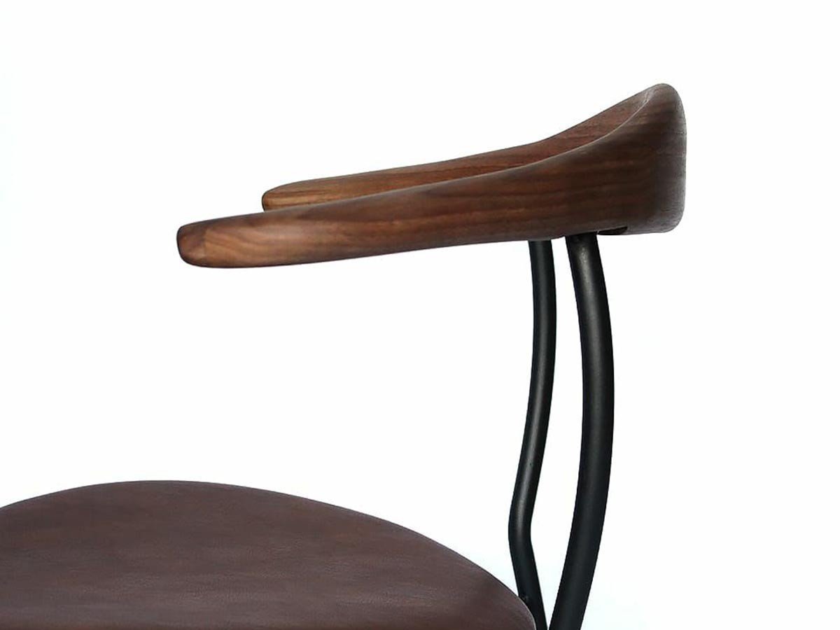 【アデペシュ/a.depeche / GOODS】のsiny chair / サイニー チェア インテリア・キッズ・メンズ・レディースファッション・服の通販 founy(ファニー) 　シンプル　Simple, Minimal　フレーム　Frame, Outline　ヴィンテージ　Vintage Style　ホーム・キャンプ・アウトドア・お取り寄せ　Home Living / Home & Lifestyle / Camping Gear / Outdoor Camping　家具・インテリア　Home Furniture & Interior. Stylish & Functional Living Spaces　チェア・椅子　Seating & Chairs　ダイニングチェア・木製チェア　Dining Chairs　アームウォルナット、張地:ライトブラウン|ID: prp329100004943147 ipo3291000000037103957