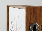 【フライミーパーラー/FLYMEe Parlor / GOODS】のWall Clock / ウォールクロック #121609 フレームの角に傾斜をつけ、シャープな印象に仕上げています。|ID: prp329100004943303 ipo3291000000037104686
