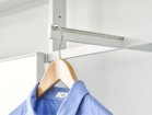【スティール/stiiilll / GOODS】のShelf set D / シェルフ セットD ハンガーを掛ける部分には、擦れ防止用のステンレスカバーがついています。|ID: prp329100004943626 ipo3291000000037106025