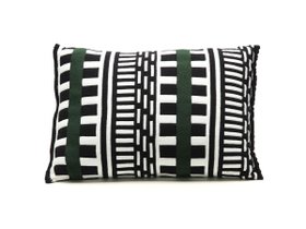 【カリモクニュースタンダード/KARIMOKU NEW STANDARD / GOODS】 STRIPES CUSHION / ストライプス クッション L人気、トレンドファッション・服の通販 founy(ファニー) 送料無料 Free Shipping クッション Cushion, Throw Pillow ストライプ Stripe, Striped Pattern フェザー Feather, Feather Detail ホーム・キャンプ・アウトドア・お取り寄せ Home Living / Home & Lifestyle / Camping Gear / Outdoor Camping 家具・インテリア Home Furniture & Interior. Stylish & Functional Living Spaces その他 インテリア雑貨、家具 Home Decor & Furniture Extras |ID:prp329100004943659