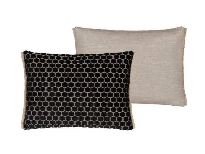 【デザイナーズ ギルド/DESIGNERS GUILD / GOODS】のJabot Cushion / ジャボ クッション 40 × 30cm インテリア・キッズ・メンズ・レディースファッション・服の通販 founy(ファニー) https://founy.com/ 送料無料 Free Shipping クッション Cushion, Throw Pillow パイピング Piping, Trim Design パターン Pattern, Design Print フェザー Feather, Feather Detail ベーシック Basic, Essential ホーム・キャンプ・アウトドア・お取り寄せ Home Living / Home & Lifestyle / Camping Gear / Outdoor Camping 家具・インテリア Home Furniture & Interior. Stylish & Functional Living Spaces その他 インテリア雑貨、家具 Home Decor & Furniture Extras |ID: prp329100004943727 ipo3291000000037106759