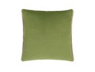 【デザイナーズ ギルド/DESIGNERS GUILD / GOODS】のVelluto Cushion / べルート クッション 50 × 50cm エメラルド(表面)|ID: prp329100004943728 ipo3291000000037106781