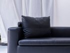 【心石工芸/KOKOROISHI / GOODS】のUCA / ウーカ ボルスター付 張地:MS113(レザーMS)、サイズ:70 × 55cm|ID: prp329100004943846 ipo3291000000037107692