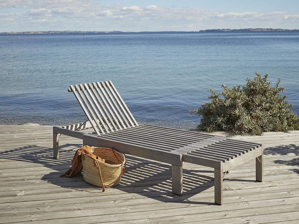 【フリッツ ハンセン/FRITZ HANSEN / GOODS】のRiviera Sunbed / リヴィエラ サンベッド インテリア・キッズ・メンズ・レディースファッション・服の通販 founy(ファニー) 　ガーデン　Garden, Gardening　シルバー　Silver, Metallic Silver　シンプル　Simple, Minimal　テーブル　Table, Dining Table　送料無料　Free Shipping　座面をスライドして広くお使いになれます。|ID: prp329100004944178 ipo3291000000037109952