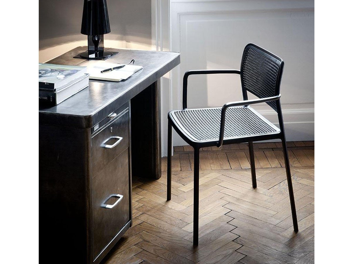 【カルテル/Kartell / GOODS】のAUDREY / オードリーアーム(ホワイトフレーム) インテリア・キッズ・メンズ・レディースファッション・服の通販 founy(ファニー) 　送料無料　Free Shipping　アウトドア　Outdoor Clothing　ドット　Polka Dot, Dot Pattern　フレーム　Frame, Outline　参考イメージ|ID: prp329100004944211 ipo3291000000037110159