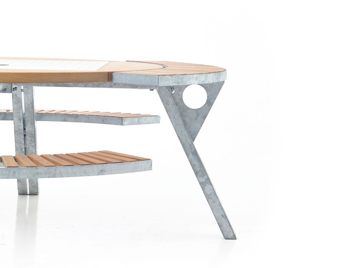 【エクストレミス/extremis / GOODS】のGargantua + Inumbrina / ガルガンチュア + インアンブリーナ Φ380 インテリア・キッズ・メンズ・レディースファッション・服の通販 founy(ファニー) 　アウトドア　Outdoor Clothing　コンパクト　Compact, Small Size　傘　Umbrella, Parasol　軽量　Lightweight, Ultra Light　シンプル　Simple, Minimal　テーブル　Table, Dining Table　ファブリック　Fabric, Textile　プレート　Plate, Dish　ビジネス 仕事 通勤　Business / Work / Commuting　ポジション4:ベンチを一番上まで上げると、直径200cmの大きなテーブルになります。|ID: prp329100004944397 ipo3291000000037111183