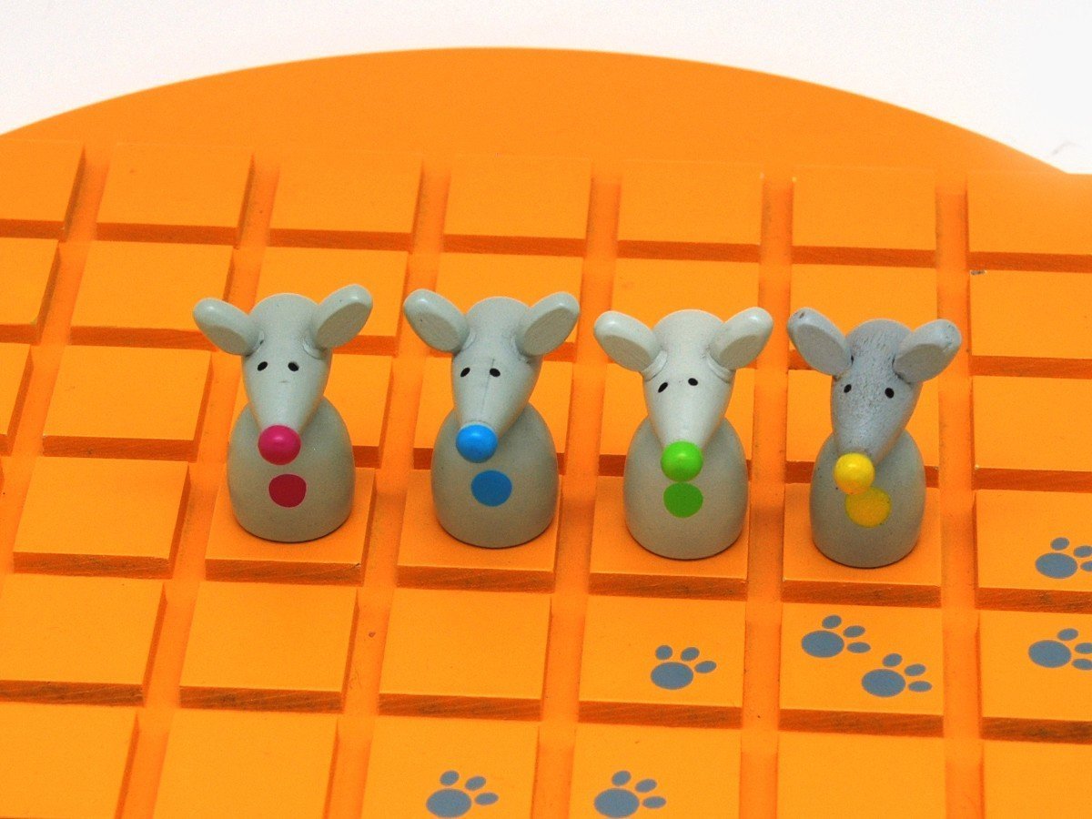 【ギガミック/Gigamic / GOODS】のQuoridor Kids / コリドール・キッズ インテリア・キッズ・メンズ・レディースファッション・服の通販 founy(ファニー) 　ベビー　Baby, Babywear　ホーム・キャンプ・アウトドア・お取り寄せ　Home Living / Home & Lifestyle / Camping Gear / Outdoor Camping　家具・インテリア　Home Furniture & Interior. Stylish & Functional Living Spaces　キッズ家具　Children's Furniture & Storage　遊び方|自分の好きな色のネズミを選びます。|ID: prp329100004944902 ipo3291000000037115965