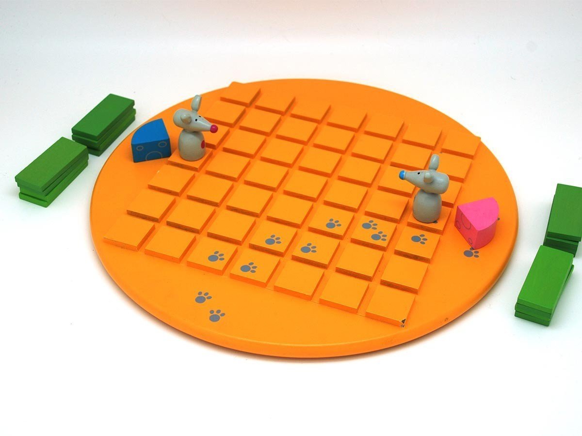 【ギガミック/Gigamic / GOODS】のQuoridor Kids / コリドール・キッズ インテリア・キッズ・メンズ・レディースファッション・服の通販 founy(ファニー) 　ベビー　Baby, Babywear　ホーム・キャンプ・アウトドア・お取り寄せ　Home Living / Home & Lifestyle / Camping Gear / Outdoor Camping　家具・インテリア　Home Furniture & Interior. Stylish & Functional Living Spaces　キッズ家具　Children's Furniture & Storage　遊び方|自分の順番がきたら、ネズミを1マス進めるか、フェンスで相手の進路を邪魔するかを選択します。|ID: prp329100004944902 ipo3291000000037115969