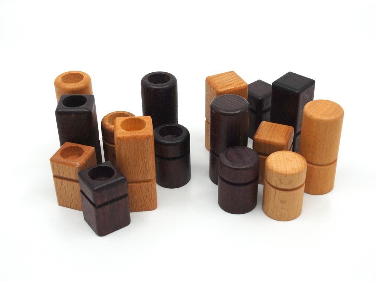 【ギガミック/Gigamic / GOODS】のQuarto / クアルト インテリア・キッズ・メンズ・レディースファッション・服の通販 founy(ファニー) 　シンプル　Simple, Minimal　ベビー　Baby, Babywear　ホーム・キャンプ・アウトドア・お取り寄せ　Home Living / Home & Lifestyle / Camping Gear / Outdoor Camping　家具・インテリア　Home Furniture & Interior. Stylish & Functional Living Spaces　キッズ家具　Children's Furniture & Storage　コマの特徴 4|穴(穴あり・穴なし)|ID: prp329100004944985 ipo3291000000037116500