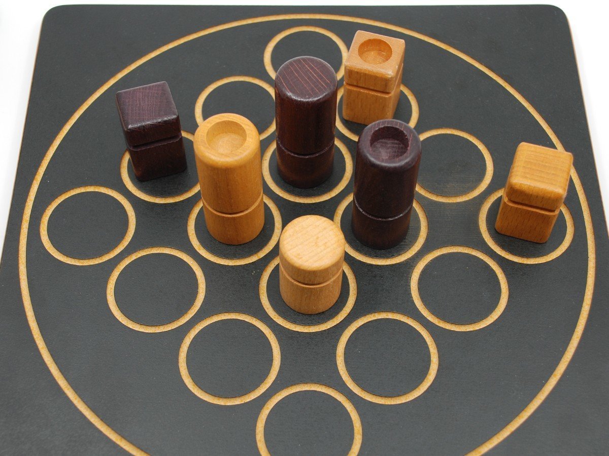 【ギガミック/Gigamic / GOODS】のQuarto / クアルト インテリア・キッズ・メンズ・レディースファッション・服の通販 founy(ファニー) 　シンプル　Simple, Minimal　ベビー　Baby, Babywear　ホーム・キャンプ・アウトドア・お取り寄せ　Home Living / Home & Lifestyle / Camping Gear / Outdoor Camping　家具・インテリア　Home Furniture & Interior. Stylish & Functional Living Spaces　キッズ家具　Children's Furniture & Storage　上級ルール|隣り合う4つの四角形上に4つの共通する特徴のコマを並べることも「クアルト!」の条件にする|ID: prp329100004944985 ipo3291000000037116507