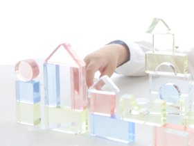 【フライミープティ/FLYMEe petit / GOODS】のLumiere Cubes / ルミエール キューブ アクリル積み木 43ピース 人気、トレンドファッション・服の通販 founy(ファニー) アクリル Acrylic Material テーブル Table, Dining Table なめらか Smooth, Silky Texture バランス Balance, Style Balance ベビー Baby, Babywear 送料無料 Free Shipping おすすめ Recommended / Our Picks ギフト プレゼント Gift / Present ホーム・キャンプ・アウトドア・お取り寄せ Home Living / Home & Lifestyle / Camping Gear / Outdoor Camping 家具・インテリア Home Furniture & Interior. Stylish & Functional Living Spaces キッズ家具 Children's Furniture & Storage |ID:prp329100004945055