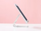 【フライミーアクセソワ/FLYMEe accessoire / GOODS】のTablet Stand / タブレットスタンド #28889 人気、トレンドファッション・服の通販 founy(ファニー) アクセサリー Fashion Accessories スタンド Stand Collar, Upright Stand スマート Smart, Elegant フォルム Silhouette, Form ローズ Rose, Rose Motif ホーム・キャンプ・アウトドア・お取り寄せ Home Living / Home & Lifestyle / Camping Gear / Outdoor Camping キッチン・ダイニング Kitchen & Dining Essentials. Stylish & Functional Tableware キッチン収納 Kitchen Storage thumbnail ゴム脚が取り付けられており、水まわりでもすべりにくく安心です。|ID: prp329100004945142 ipo3291000000037117600