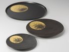 【箔一/HAKUICHI / GOODS】のおぼろ月 トレー / おぼろ月 トレー 10寸(漆) 上:本商品、中:プレート8寸、下:プレート6寸|ID: prp329100004945177 ipo3291000000037117800