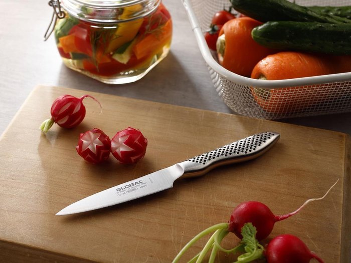 【グローバル/GLOBAL / GOODS】の皮むき包丁 / 皮むき包丁 9cm インテリア・キッズ・メンズ・レディースファッション・服の通販 founy(ファニー) https://founy.com/ なめらか Smooth, Silky Texture ホーム・キャンプ・アウトドア・お取り寄せ Home Living / Home & Lifestyle / Camping Gear / Outdoor Camping キッチン・ダイニング Kitchen & Dining Essentials. Stylish & Functional Tableware キッチン収納 Kitchen Storage |ID: prp329100004945257 ipo3291000000037118137