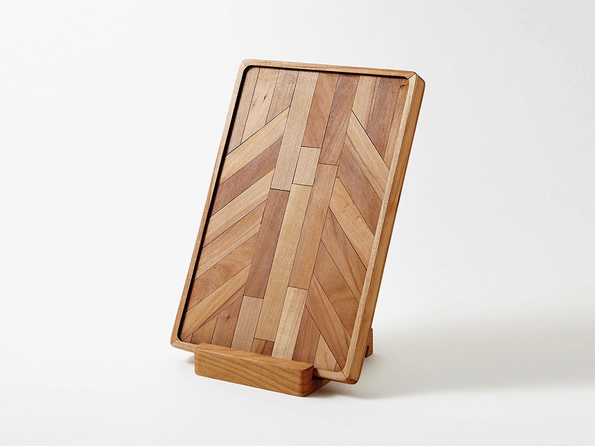 【木村木品製作所/Kimura Woodcraft Factory / GOODS】のCHITOSE Stand Mirror / ちとせ りんごの木のミラー スタンド式 インテリア・キッズ・メンズ・レディースファッション・服の通販 founy(ファニー) 　送料無料　Free Shipping　スタンド　Stand Collar, Upright Stand　モチーフ　Motif, Design Theme　ホーム・キャンプ・アウトドア・お取り寄せ　Home Living / Home & Lifestyle / Camping Gear / Outdoor Camping　家具・インテリア　Home Furniture & Interior. Stylish & Functional Living Spaces　ミラー・ドレッサー　Mirrors & Dressers　壁掛けミラー・全身鏡・スタンドミラー　Wall Mirror　ホーム・キャンプ・アウトドア・お取り寄せ　Home Living / Home & Lifestyle / Camping Gear / Outdoor Camping　家具・インテリア　Home Furniture & Interior. Stylish & Functional Living Spaces　ミラー・ドレッサー　Mirrors & Dressers　ドレッサー・ミラー付き化粧台　Vanity Table for Bedroom　タイプ:りんごの木 (裏面)|ID: prp329100004945397 ipo3291000000037118786