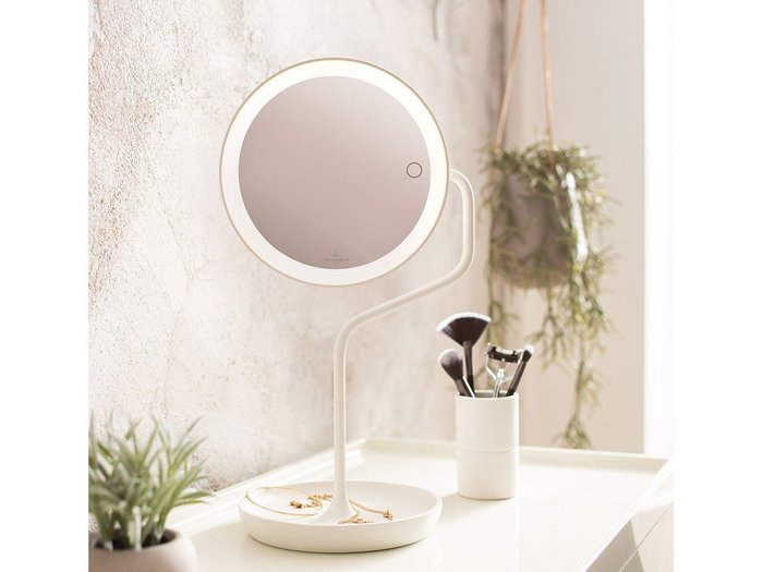 【ビレロイ&ボッホ/Villeroy&Boch / GOODS】のVERSAILLES Battery Lamp / ベルサイユ メークアップミラー インテリア・キッズ・メンズ・レディースファッション・服の通販 founy(ファウニー) https://founy.com/ 送料無料 Free Shipping テーブル Table, Dining Table ホーム・キャンプ・アウトドア・お取り寄せ Home Living / Home & Lifestyle / Camping Gear / Outdoor Camping 家具・インテリア Home Furniture & Interior. Stylish & Functional Living Spaces ミラー・ドレッサー Mirrors & Dressers 壁掛けミラー・全身鏡・スタンドミラー Wall Mirror ホーム・キャンプ・アウトドア・お取り寄せ Home Living / Home & Lifestyle / Camping Gear / Outdoor Camping 家具・インテリア Home Furniture & Interior. Stylish & Functional Living Spaces ミラー・ドレッサー Mirrors & Dressers ドレッサー・ミラー付き化粧台 Vanity Table for Bedroom |ID: prp329100004945422 ipo3291000000037118900
