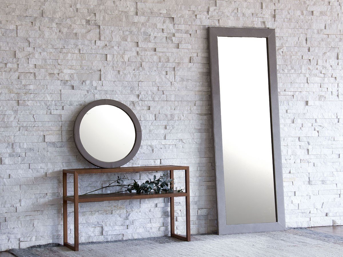 【心石工芸/KOKOROISHI / GOODS】のNOS / ノース スクエア L インテリア・キッズ・メンズ・レディースファッション・服の通販 founy(ファニー) 　送料無料　Free Shipping　シンプル　Simple, Minimal　スクエア　Square, Square Shape　スタンド　Stand Collar, Upright Stand　ダブル　Double, Double-Breasted　フレーム　Frame, Outline　ホーム・キャンプ・アウトドア・お取り寄せ　Home Living / Home & Lifestyle / Camping Gear / Outdoor Camping　家具・インテリア　Home Furniture & Interior. Stylish & Functional Living Spaces　ミラー・ドレッサー　Mirrors & Dressers　壁掛けミラー・全身鏡・スタンドミラー　Wall Mirror　ホーム・キャンプ・アウトドア・お取り寄せ　Home Living / Home & Lifestyle / Camping Gear / Outdoor Camping　家具・インテリア　Home Furniture & Interior. Stylish & Functional Living Spaces　ミラー・ドレッサー　Mirrors & Dressers　ドレッサー・ミラー付き化粧台　Vanity Table for Bedroom　左:同シリーズの「サークル S(張地:MS304 / レザーMS)」、右:本商品(張地:MS304|ID: prp329100004945488 ipo3291000000037119244