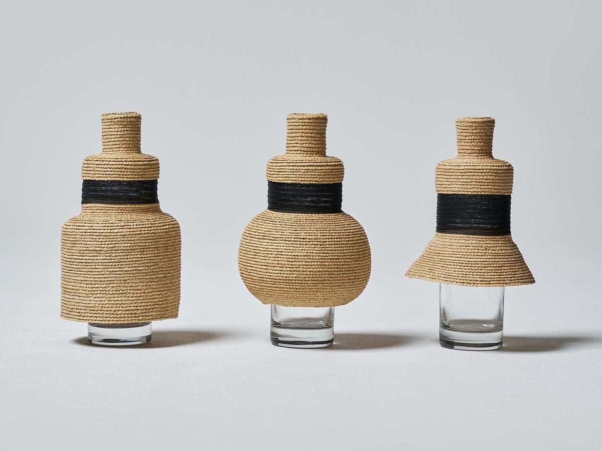 【モブジェ/MOBJE / GOODS】のdress up glass / ドレスアップグラス スクエア インテリア・キッズ・メンズ・レディースファッション・服の通販 founy(ファニー) 　送料無料　Free Shipping　グラス　Glass, Eyewear　シンプル　Simple, Minimal　スクエア　Square, Square Shape　ドレス　Dress, One-Piece　フォルム　Silhouette, Form　フラワー　Flower, Floral　モチーフ　Motif, Design Theme　ラフィア　Raffia, Natural Straw　帽子　Hat, Headwear　ホーム・キャンプ・アウトドア・お取り寄せ　Home Living / Home & Lifestyle / Camping Gear / Outdoor Camping　家具・インテリア　Home Furniture & Interior. Stylish & Functional Living Spaces　その他 インテリア雑貨、家具　Home Decor & Furniture Extras　中世のドレスや現代のスカートなどをモチーフにした、四角(本商品)、丸、三角の3種類を展開。胸に当たる|ID: prp329100004945937 ipo3291000000037121833