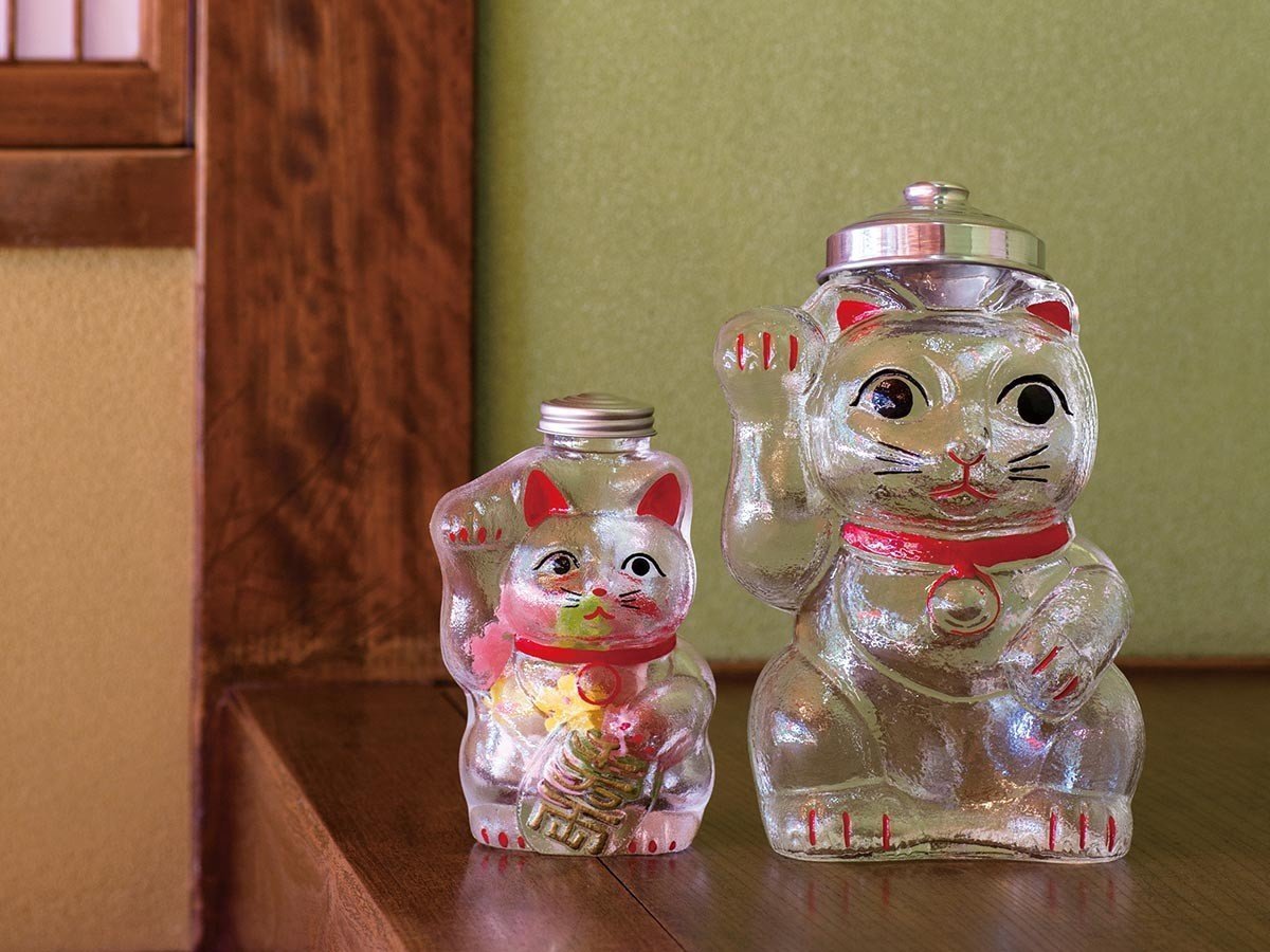 【廣田硝子/Hirota Glass / GOODS】の招き猫 菓子びん / 招き猫 菓子びん インテリア・キッズ・メンズ・レディースファッション・服の通販 founy(ファニー) 　送料無料　Free Shipping　ガラス　Glass, Glassware　テーブル　Table, Dining Table　手描き　Hand-Drawn, Illustrated　左:サイズ違いの「小」、右:本商品|ID: prp329100004945952 ipo3291000000037121912