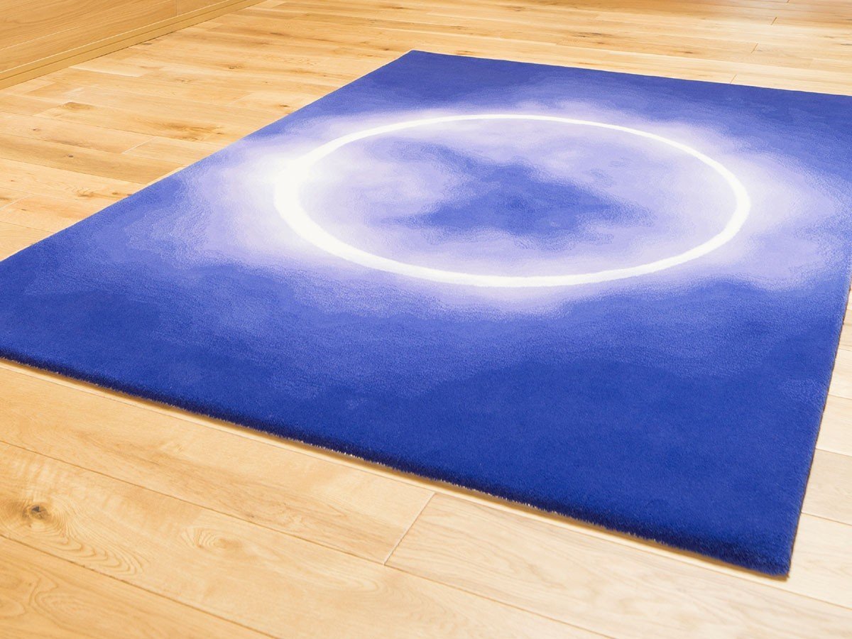 【山形緞通/Yamagata Dantsu / GOODS】のDESIGNERS LINE - KASHIWA SATO- TAIYO / デザイナーズライン - 佐藤 可士和 - 太陽 200 × 200cm インテリア・キッズ・メンズ・レディースファッション・服の通販 founy(ファニー) 　グラデーション　Gradient, Ombre　グラフィック　Graphic, Graphic Design　コレクション　Collection, Seasonal Line　シンプル　Simple, Minimal　モチーフ　Motif, Design Theme　送料無料　Free Shipping　ホーム・キャンプ・アウトドア・お取り寄せ　Home Living / Home & Lifestyle / Camping Gear / Outdoor Camping　家具・インテリア　Home Furniture & Interior. Stylish & Functional Living Spaces　その他 インテリア雑貨、家具　Home Decor & Furniture Extras　参考イメージ|ID: prp329100004946207 ipo3291000000037123225