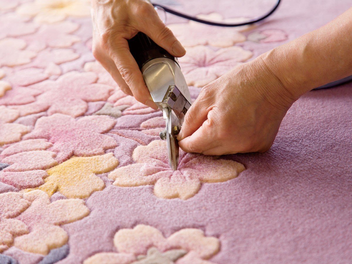 【山形緞通/Yamagata Dantsu / GOODS】のNEOCLASSIC LINE botan / 新古典ライン 牡丹 インテリア・キッズ・メンズ・レディースファッション・服の通販 founy(ファニー) 　送料無料　Free Shipping　シルク　Silk, 100% Silk　モチーフ　Motif, Design Theme　ホーム・キャンプ・アウトドア・お取り寄せ　Home Living / Home & Lifestyle / Camping Gear / Outdoor Camping　家具・インテリア　Home Furniture & Interior. Stylish & Functional Living Spaces　その他 インテリア雑貨、家具　Home Decor & Furniture Extras　模様の輪郭を浮出たせたり、立体的に見せるためのカービング加工(浮彫り)。角度や向きを変えながら電動ハ|ID: prp329100004946320 ipo3291000000037124067