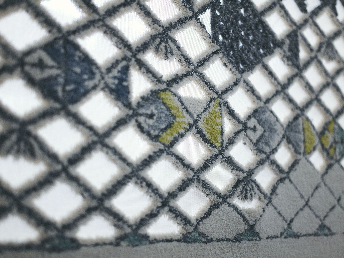 【山形緞通/Yamagata Dantsu / GOODS】のDESIGNERS LINE happy ocean / デザイナーズライン ハッピーオーシャン L インテリア・キッズ・メンズ・レディースファッション・服の通販 founy(ファニー) 　送料無料　Free Shipping　おすすめ　Recommended / Our Picks　グラデーション　Gradient, Ombre　ループ　Loop, Loop Knit　手描き　Hand-Drawn, Illustrated　ホーム・キャンプ・アウトドア・お取り寄せ　Home Living / Home & Lifestyle / Camping Gear / Outdoor Camping　家具・インテリア　Home Furniture & Interior. Stylish & Functional Living Spaces　その他 インテリア雑貨、家具　Home Decor & Furniture Extras　手描きの揺らぎを表現するために、カットパイルにループパイルを混ぜています。|ID: prp329100004946554 ipo3291000000037125631