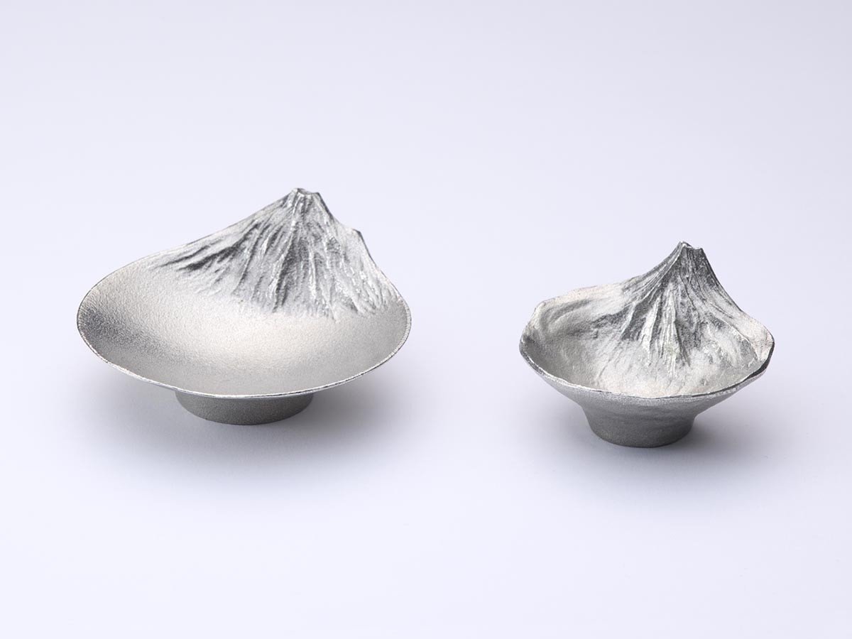 【フライミー ジャパン スタイル/FLYMEe Japan-Style / GOODS】のさかさ富士 猪口 / さかさ富士 猪口 インテリア・キッズ・メンズ・レディースファッション・服の通販 founy(ファニー) 　テーブル　Table, Dining Table　左:同シリーズの「盃」、右:本商品|ID: prp329100004946689 ipo3291000000037126300