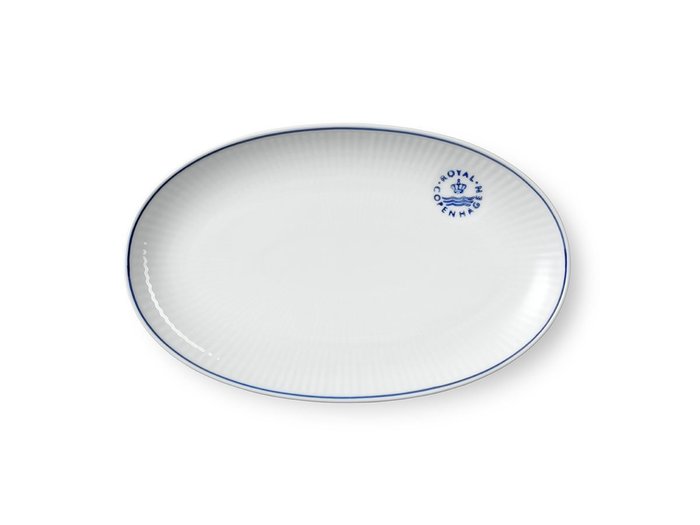 【ロイヤル コペンハーゲン/Royal Copenhagen / GOODS】のBlue Line Oval Dish 23.5 / ブルーライン オーバルディッシュ 23.5cm インテリア・キッズ・メンズ・レディースファッション・服の通販 founy(ファニー) https://founy.com/ オーバル Oval Design シンプル Simple, Minimal スリム Slim, Slim Fit テーブル Table, Dining Table プレート Plate, Dish 手描き Hand-Drawn, Illustrated 皿 Plate, Dish |ID: prp329100004946855 ipo3291000000037126956