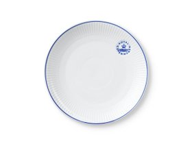 【ロイヤル コペンハーゲン/Royal Copenhagen / GOODS】のBlue Line Coupe Plate 19 / ブルーライン クーププレート 19cm 人気、トレンドファッション・服の通販 founy(ファニー) シェイプ Shape, Slim Fit シンプル Simple, Minimal テーブル Table, Dining Table デザート Dessert, Sweet Treat プレート Plate, Dish 手描き Hand-Drawn, Illustrated 皿 Plate, Dish |ID:prp329100004946882