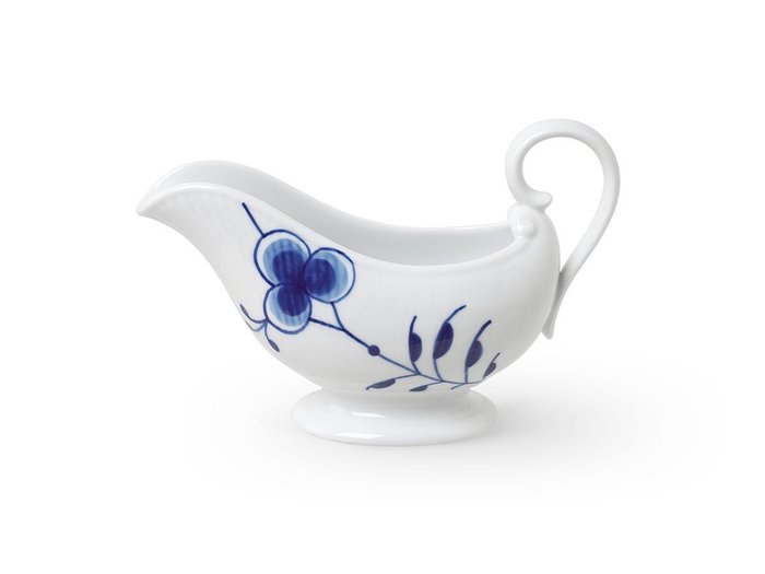 【ロイヤル コペンハーゲン/Royal Copenhagen / GOODS】のBlue Fluted Mega Sauce Jug / ブルーフルーテッド メガ ソースジャグ インテリア・キッズ・メンズ・レディースファッション・服の通販 founy(ファニー) https://founy.com/ 送料無料 Free Shipping コレクション Collection, Seasonal Line シェイプ Shape, Slim Fit テーブル Table, Dining Table ハンド Hand, Handmade モチーフ Motif, Design Theme 人気 Popular, Best Seller |ID: prp329100004946948 ipo3291000000037127227