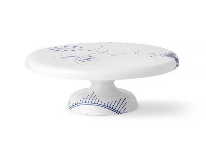 【ロイヤル コペンハーゲン/Royal Copenhagen / GOODS】のBlue Fluted Mega Footed Cake Dish 29.5 / ブルーフルーテッド メガ ケーキディッシュ 足つき 29.5cm インテリア・キッズ・メンズ・レディースファッション・服の通販 founy(ファニー) https://founy.com/ 送料無料 Free Shipping コレクション Collection, Seasonal Line スタンド Stand Collar, Upright Stand テーブル Table, Dining Table ハンド Hand, Handmade フラット Flat, Flat Shoes モチーフ Motif, Design Theme 人気 Popular, Best Seller |ID: prp329100004946951 ipo3291000000037127233