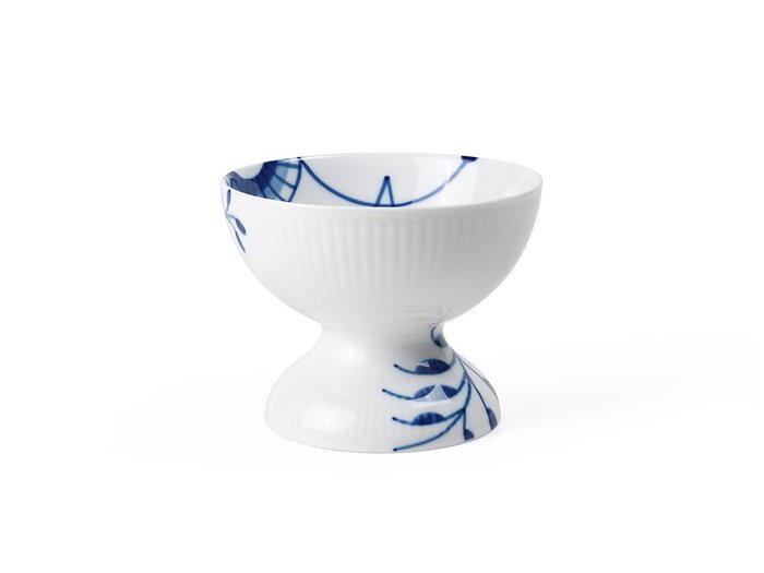 【ロイヤル コペンハーゲン/Royal Copenhagen / GOODS】のBlue Fluted Mega Footed Bowl / ブルーフルーテッド メガ ボウル 足つき インテリア・キッズ・メンズ・レディースファッション・服の通販 founy(ファニー) https://founy.com/ 送料無料 Free Shipping コレクション Collection, Seasonal Line テーブル Table, Dining Table デザート Dessert, Sweet Treat ハンド Hand, Handmade モチーフ Motif, Design Theme 人気 Popular, Best Seller |ID: prp329100004946962 ipo3291000000037127255