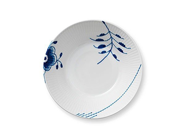 【ロイヤル コペンハーゲン/Royal Copenhagen / GOODS】のBlue Fluted Mega Deep Plate 17 / ブルーフルーテッド メガ ディーププレート 17cm インテリア・キッズ・メンズ・レディースファッション・服の通販 founy(ファニー) https://founy.com/ 送料無料 Free Shipping コレクション Collection, Seasonal Line テーブル Table, Dining Table デザート Dessert, Sweet Treat ハンド Hand, Handmade プレート Plate, Dish モチーフ Motif, Design Theme 人気 Popular, Best Seller |ID: prp329100004946974 ipo3291000000037127279