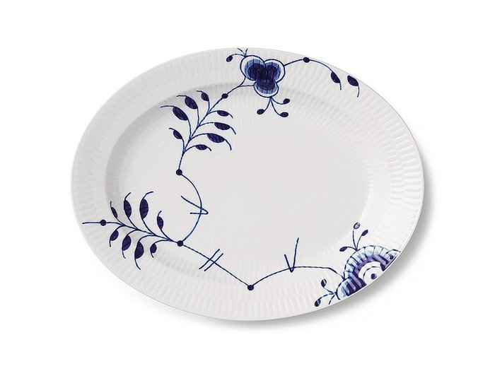 【ロイヤル コペンハーゲン/Royal Copenhagen / GOODS】のBlue Fluted Mega Oval Dish 30.5 / ブルーフルーテッド メガ オーバルディッシュ 30.5cm インテリア・キッズ・メンズ・レディースファッション・服の通販 founy(ファニー) https://founy.com/ 送料無料 Free Shipping オーバル Oval Design コレクション Collection, Seasonal Line テーブル Table, Dining Table ハンド Hand, Handmade プレート Plate, Dish モチーフ Motif, Design Theme 人気 Popular, Best Seller 皿 Plate, Dish |ID: prp329100004946977 ipo3291000000037127285