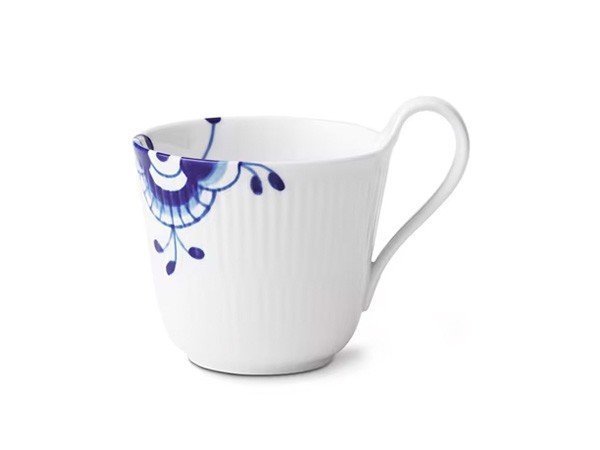 【ロイヤル コペンハーゲン/Royal Copenhagen / GOODS】のBlue Fluted Mega High Handle Mug / ブルーフルーテッド メガ ハイハンドル マグ 330ml インテリア・キッズ・メンズ・レディースファッション・服の通販 founy(ファニー) https://founy.com/ 送料無料 Free Shipping コレクション Collection, Seasonal Line テーブル Table, Dining Table ハンド Hand, Handmade プレート Plate, Dish モチーフ Motif, Design Theme リラックス Relax, Relaxed Fit 人気 Popular, Best Seller 皿 Plate, Dish |ID: prp329100004947060 ipo3291000000037127527