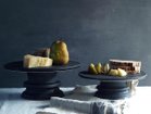 【ミシンポタリークリエーション/MISHIM POTTERY CREATION / GOODS】のfractal cake stand L susu / フラクタル ケーキスタンド L(スス) 左:本商品、右:サイズ違いの「Mサイズ」|ID: prp329100004947330 ipo3291000000037128337