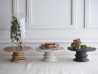 【ミシンポタリークリエーション/MISHIM POTTERY CREATION / GOODS】のfractal cake stand L susu / フラクタル ケーキスタンド L(スス) 左から:sabi / サビ、hibi / ヒビ、susu / スス(本商品)|ID: prp329100004947330 ipo3291000000037128339
