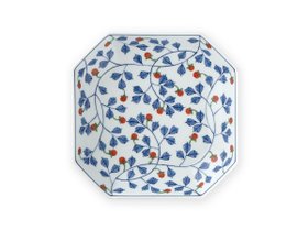 【源右衛門窯/Gen Emon Kiln / GOODS】の染錦苺絵 方皿 / 染錦苺絵 方皿(赤) 人気、トレンドファッション・服の通販 founy(ファニー) 皿 Plate, Dish テーブル Table, Dining Table フォルム Silhouette, Form プレート Plate, Dish 送料無料 Free Shipping おすすめ Recommended / Our Picks |ID:prp329100004947403