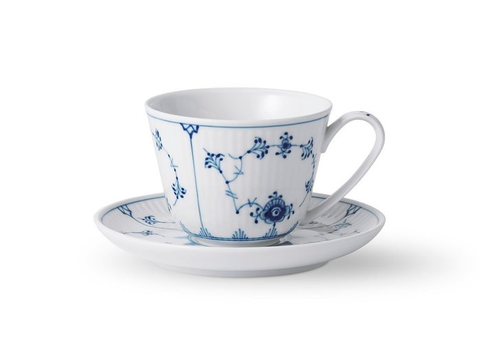 【ロイヤル コペンハーゲン/Royal Copenhagen / GOODS】のBlue Fluted Plain Cup & Saucer / ブルーフルーテッド プレイン カップ & ソーサー インテリア・キッズ・メンズ・レディースファッション・服の通販 founy(ファニー) https://founy.com/ 送料無料 Free Shipping コレクション Collection, Seasonal Line コンパクト Compact, Small Size シェイプ Shape, Slim Fit テーブル Table, Dining Table ハンド Hand, Handmade モチーフ Motif, Design Theme |ID: prp329100004947764 ipo3291000000037130196
